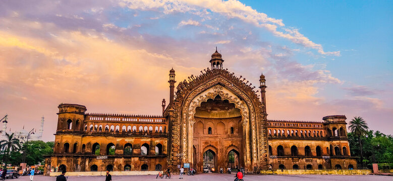 A Day of Nawabi Splendor" Full day tour